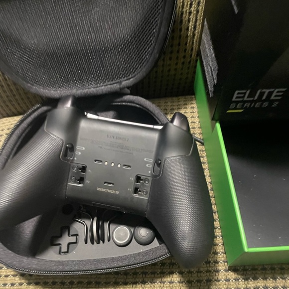 New - Picture 2 of 4